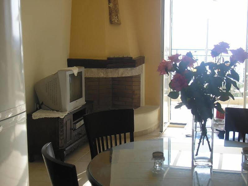 Nostimon Emar Appartement Lourdata  Buitenkant foto